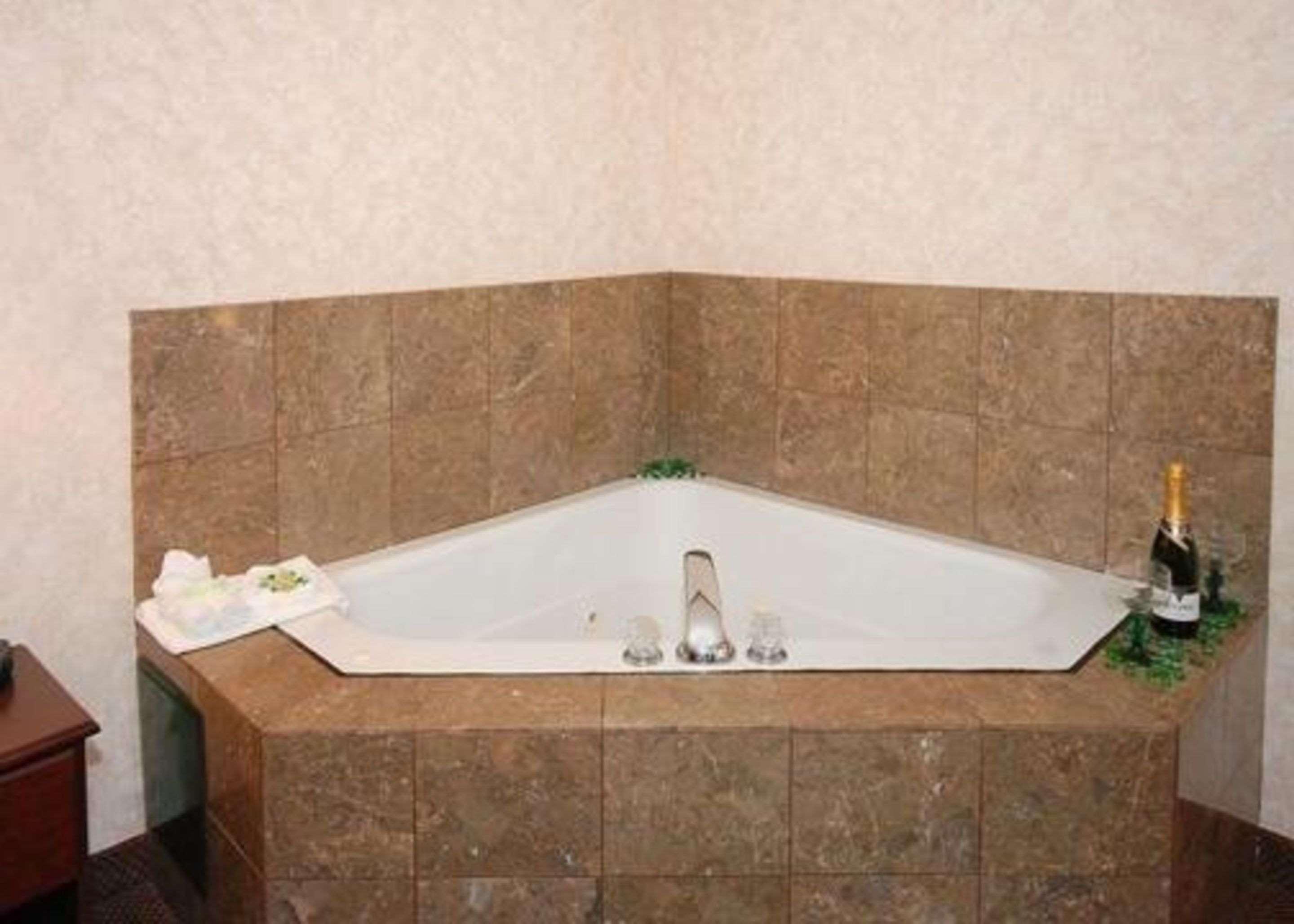 Quality Inn & Suites Tarboro - Kingsboro Kültér fotó